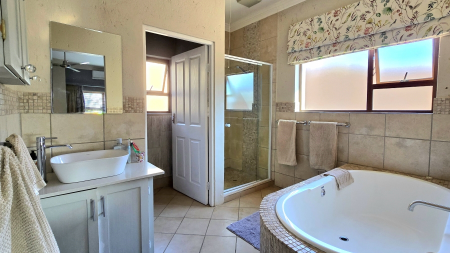 4 Bedroom Property for Sale in Cashan North West